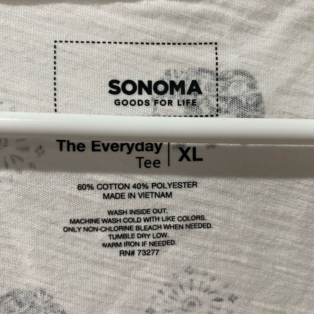 Sonoma women’s the everyday tee, size XL, with elephants
Print, good condition. - Picture 5 of 6